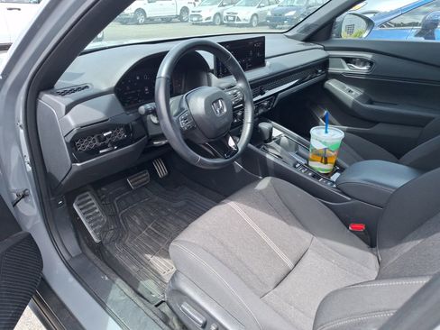 Used 2025 Honda Accord Sport image 7