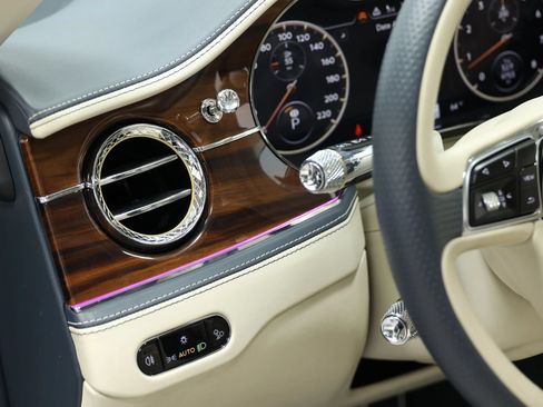 Used 2020 Bentley Flying Spur W12 w/ First Edition Specification AWD/4WD image 23