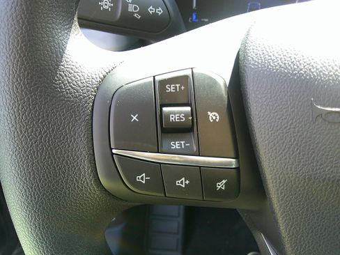 New 2025 Ford Maverick XL image 13