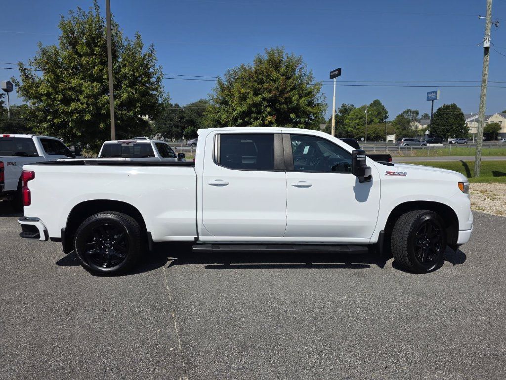 Used 2024 Chevrolet Silverado 1500 RST w/ Z71 Off-Road Package AWD/4WD image 29