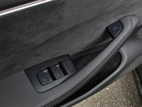 Used 2025 Tesla Model 3 Performance image 13