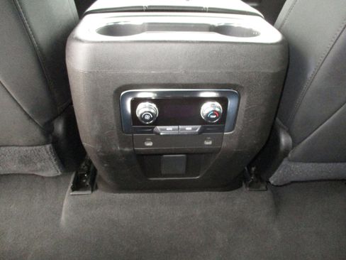 Used 2021 GMC Yukon SLT RWD image 37