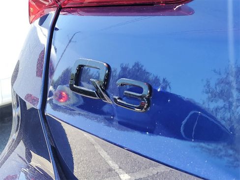 New 2025 Audi Q3 2.0T Premium image 5