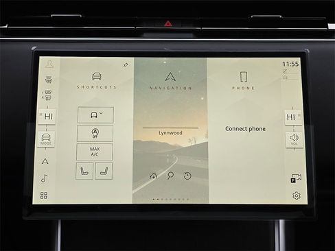 Used 2025 Land Rover Range Rover SE image 21