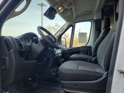 Used 2025 RAM ProMaster 2500 w/ Convenience Group FWD image 6
