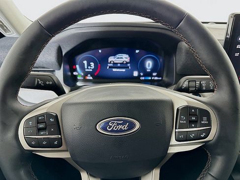 New 2026 Ford Explorer Active w/ Active Comfort Package image 11