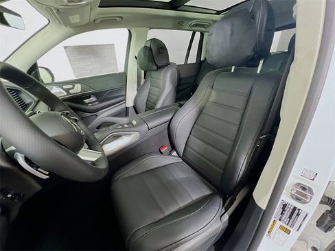 New 2025 Mercedes-Benz GLS 450 4MATIC image 11
