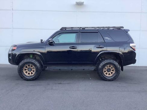 Used 2021 Toyota 4Runner TRD Off-Road Premium w/ Moonroof Package AWD/4WD image 2