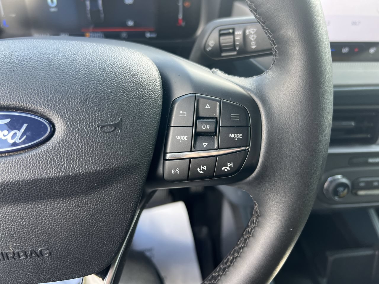 Used 2025 Ford Maverick XLT w/ XLT Luxury Package AWD/4WD image 20