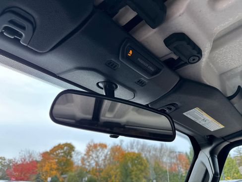 Used 2022 Jeep Gladiator Sport image 27