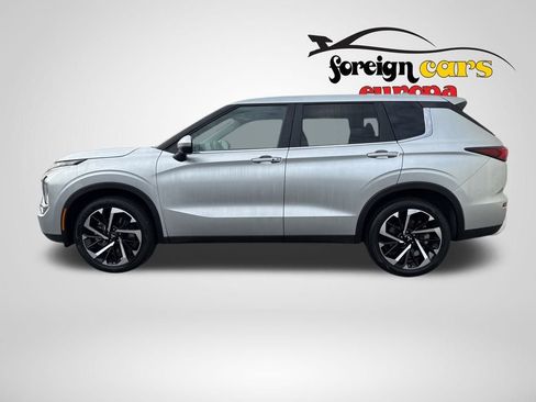 Used 2024 Mitsubishi Outlander SE Black Edition image 4