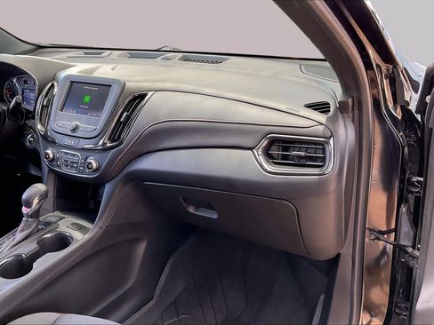 Used 2022 Chevrolet Equinox RS w/ LPO, Floor Liner Package AWD/4WD image 18