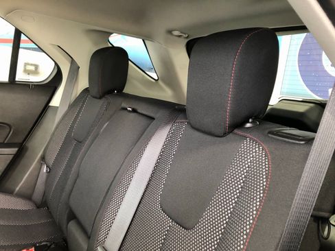 Used 2017 Chevrolet Equinox LT w/ Convenience Package FWD image 13