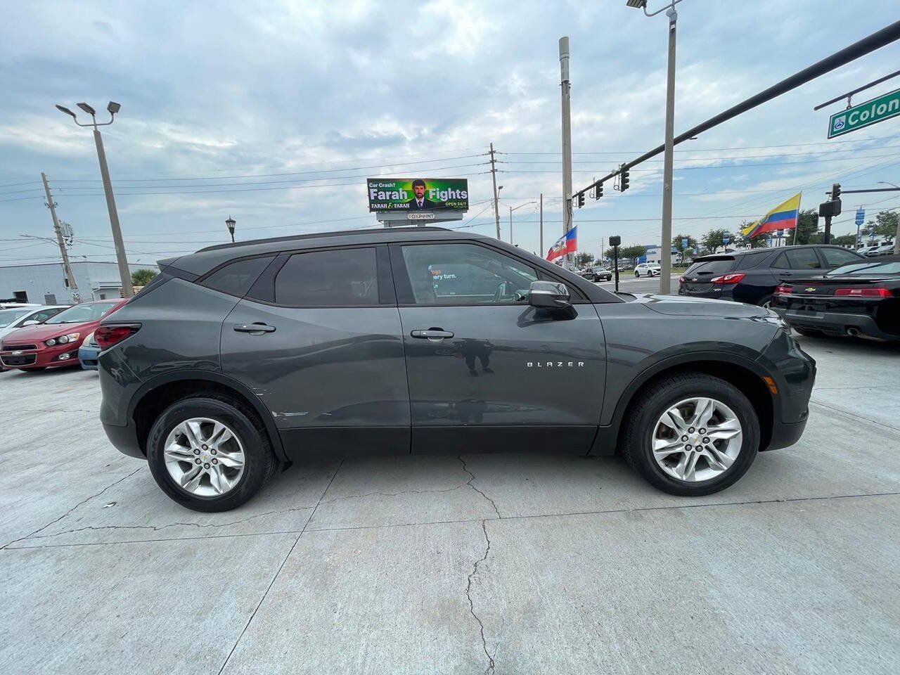 Used 2019 Chevrolet Blazer LT FWD image 4