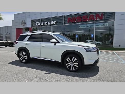 Used 2024 Nissan Pathfinder Platinum FWD image 38