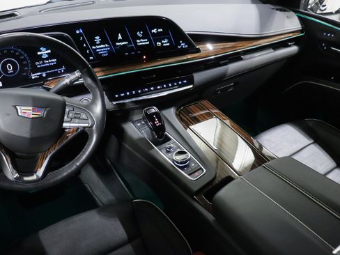 Used 2022 Cadillac Escalade ESV Premium Luxury image 28