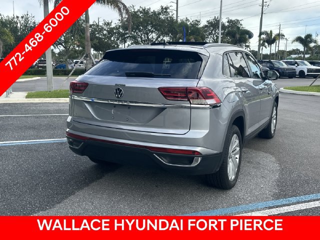 Used 2020 Volkswagen Atlas Cross Sport SE w/ Panoramic Sunroof Package FWD image 6