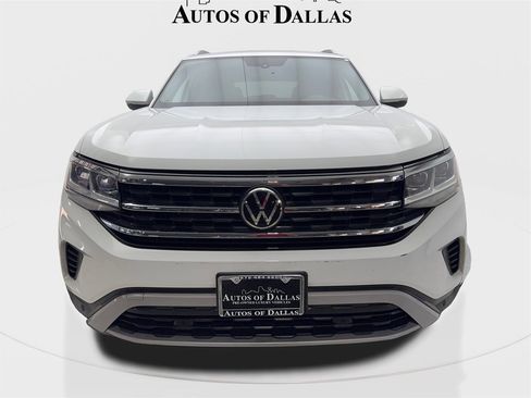Used 2022 Volkswagen Atlas Cross Sport SE w/ Panoramic Sunroof Package image 3