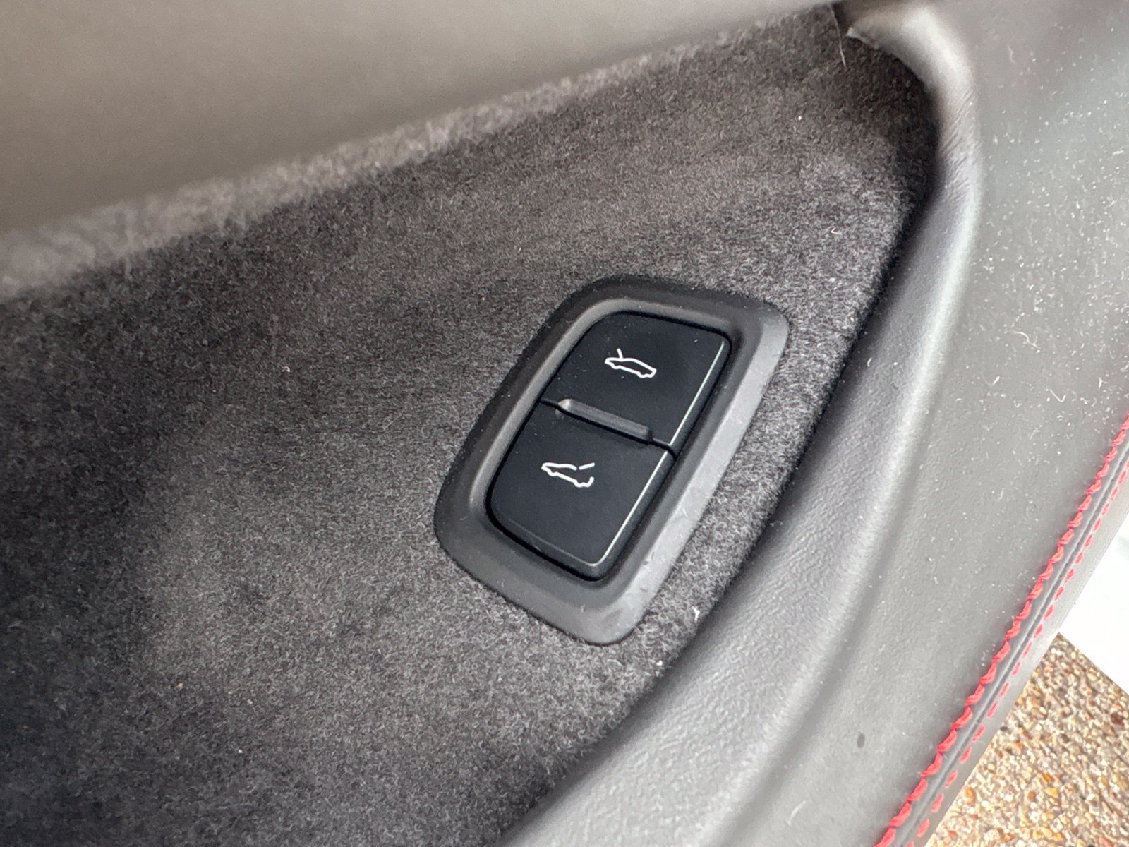 Used 2020 Chevrolet Corvette Stingray Premium Cpe w/ 3LT Preferred Equipment Group RWD image 15