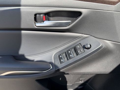 Used 2021 Toyota Avalon XLE FWD image 13