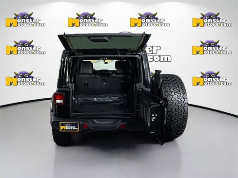 Used 2021 Jeep Wrangler Unlimited Rubicon w/ Uconnect 4C Nav & Sound Group image 26