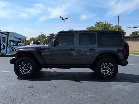 Used 2024 Jeep Wrangler Unlimited Rubicon w/ Technology Group AWD/4WD image 5