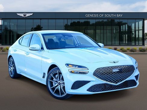 Used 2025 Genesis G70 2.5T image 1