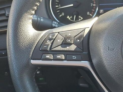 Used 2020 Nissan Rogue SL w/ Premium Package image 22