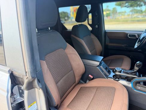 Used 2022 Ford Bronco Outer Banks AWD/4WD image 9