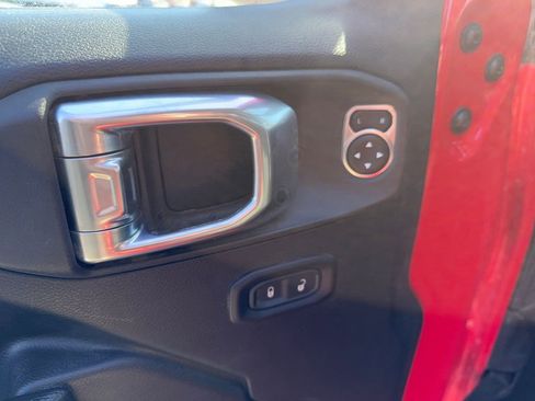 Used 2022 Jeep Wrangler Unlimited Rubicon 4xe AWD/4WD image 12