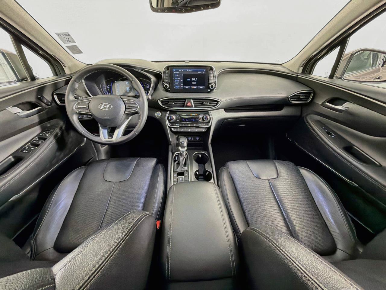 Used 2020 Hyundai Santa Fe Limited AWD/4WD image 10