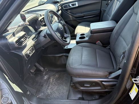 Used 2023 Ford Explorer 4WD Police Interceptor image 4