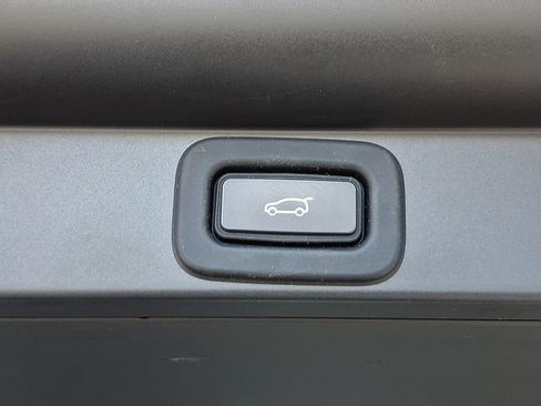 Used 2023 Land Rover Range Rover Long Wheelbase Autobiography image 29