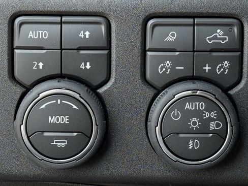 New 2026 Chevrolet Silverado 1500 LTZ w/ LTZ Premium Texas Edition AWD/4WD image 18