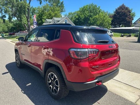 Used 2025 Jeep Compass Trailhawk AWD/4WD image 7