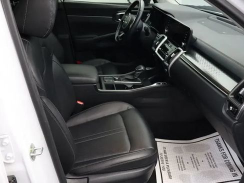 Used 2022 Kia Sorento S FWD image 17