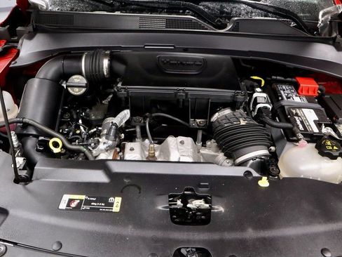 Used 2023 Jeep Compass Latitude image 16