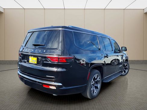 Used 2023 Jeep Wagoneer L Series III w/ Rear Seat Video Group 1 image 23