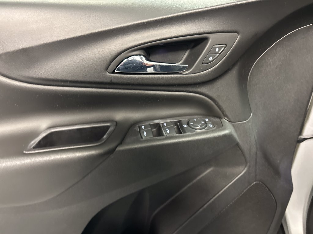 Used 2019 Chevrolet Equinox LT AWD/4WD image 12