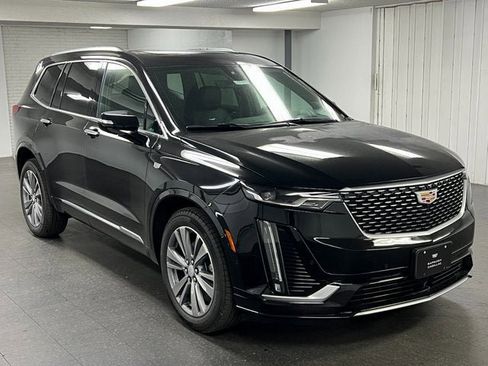New 2025 Cadillac XT6 Premium Luxury w/ Technology Package image 2