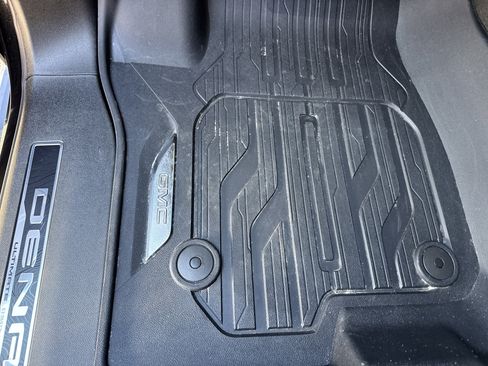 Used 2026 GMC Yukon Denali Ultimate w/ LPO, Floor Liner Package image 17