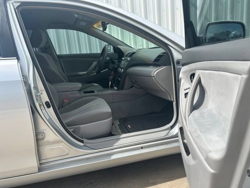 Used 2007 Toyota Camry LE FWD image 16