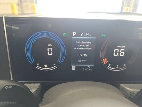 Used 2025 Hyundai Sonata SEL FWD image 2