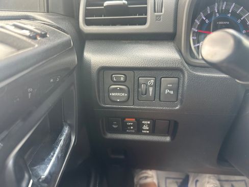 Used 2019 Toyota 4Runner Limited image 13