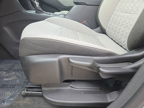 Used 2024 Chevrolet Equinox LS image 25