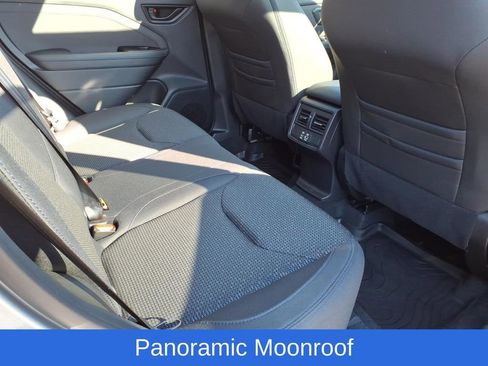 Certified 2025 Subaru Forester Premium image 12