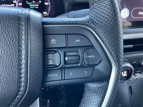 Used 2024 Toyota Tacoma Limited w/ Limited Package (LT) image 13