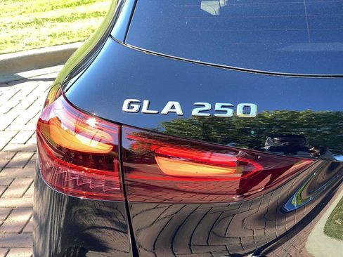 Certified 2025 Mercedes-Benz GLA 250 image 8