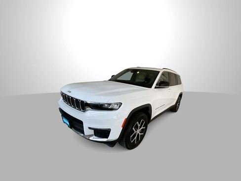 Used 2023 Jeep Grand Cherokee L Limited w/ Luxury Tech Group II image 4