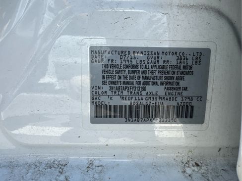 Used 2015 Nissan Sentra SL w/ SL Premium Package FWD image 11